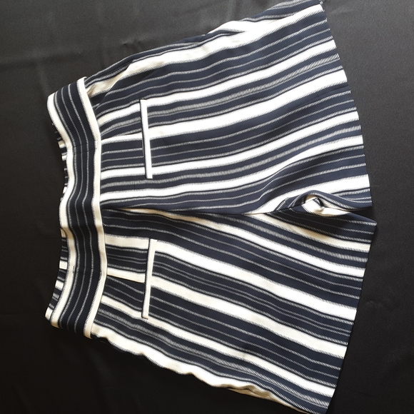 H & M printed shorts - Picture 2 of 6